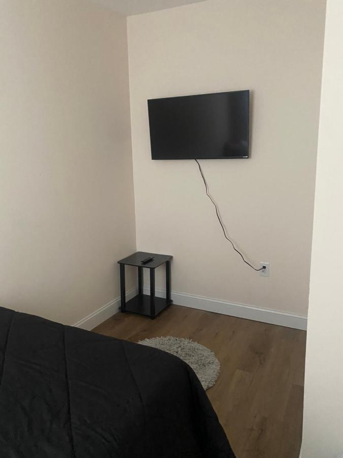 Private Room In South Philly Near Arenas! フィラデルフィア エクステリア 写真
