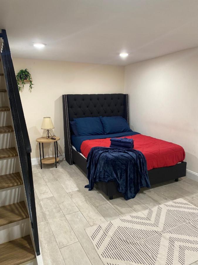 Private Room In South Philly Near Arenas! フィラデルフィア エクステリア 写真