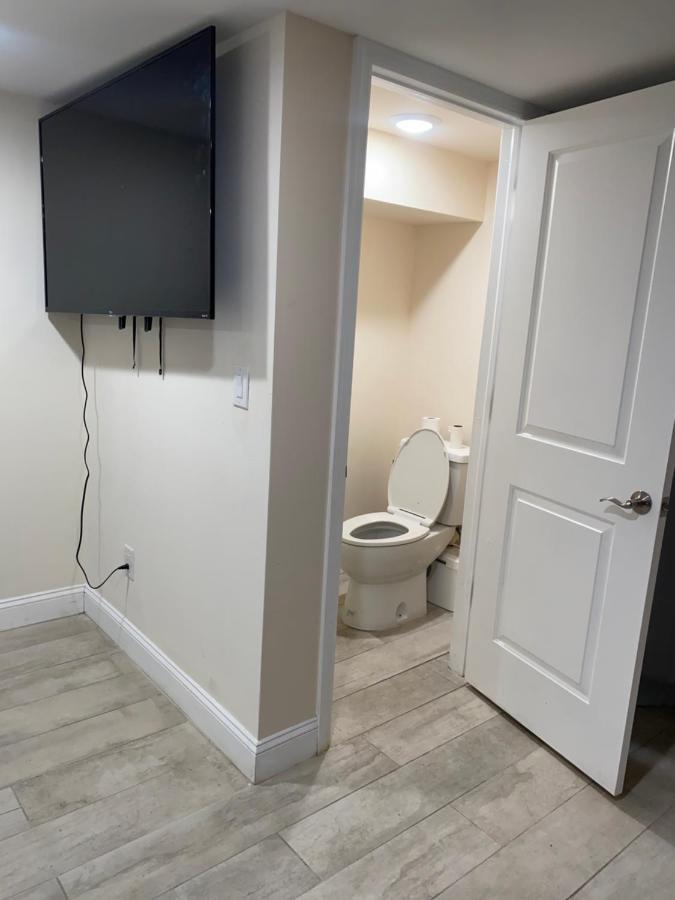 Private Room In South Philly Near Arenas! フィラデルフィア エクステリア 写真