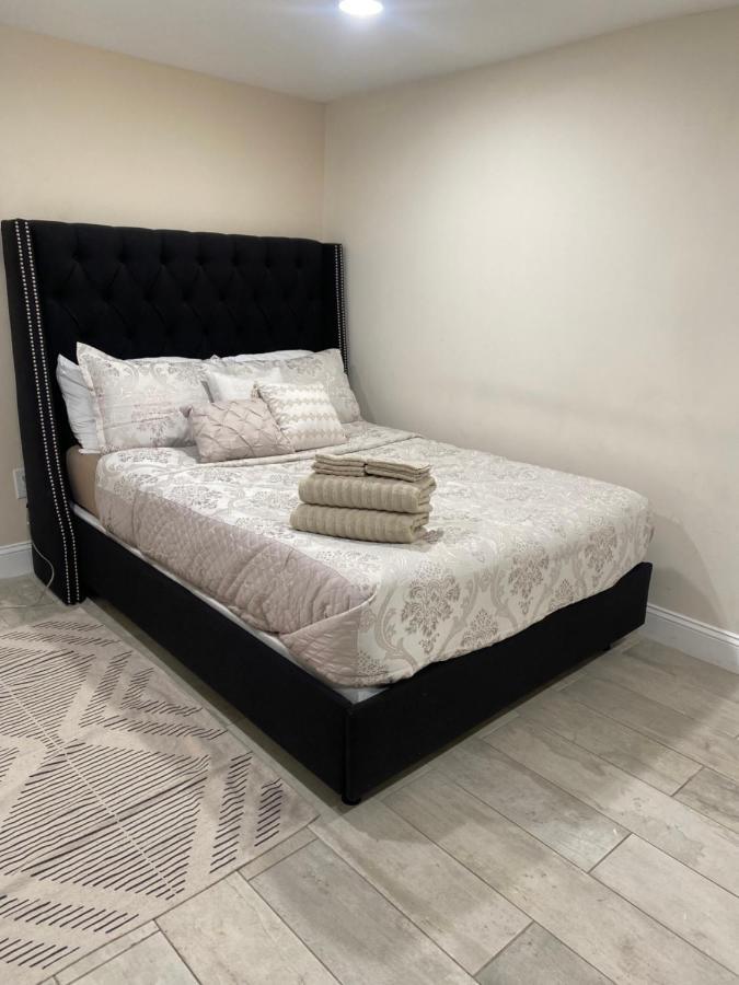 Private Room In South Philly Near Arenas! フィラデルフィア エクステリア 写真