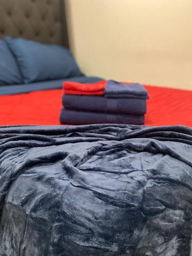 Private Room In South Philly Near Arenas! フィラデルフィア エクステリア 写真