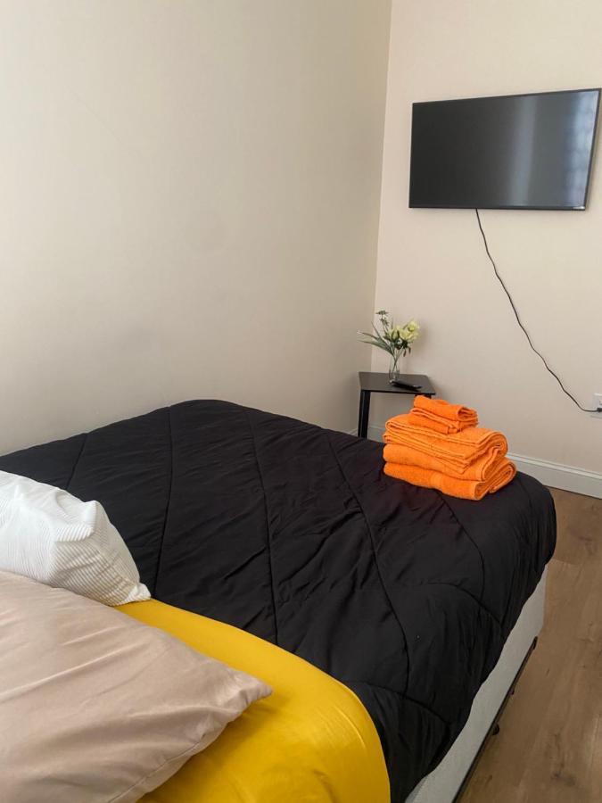 Private Room In South Philly Near Arenas! フィラデルフィア エクステリア 写真