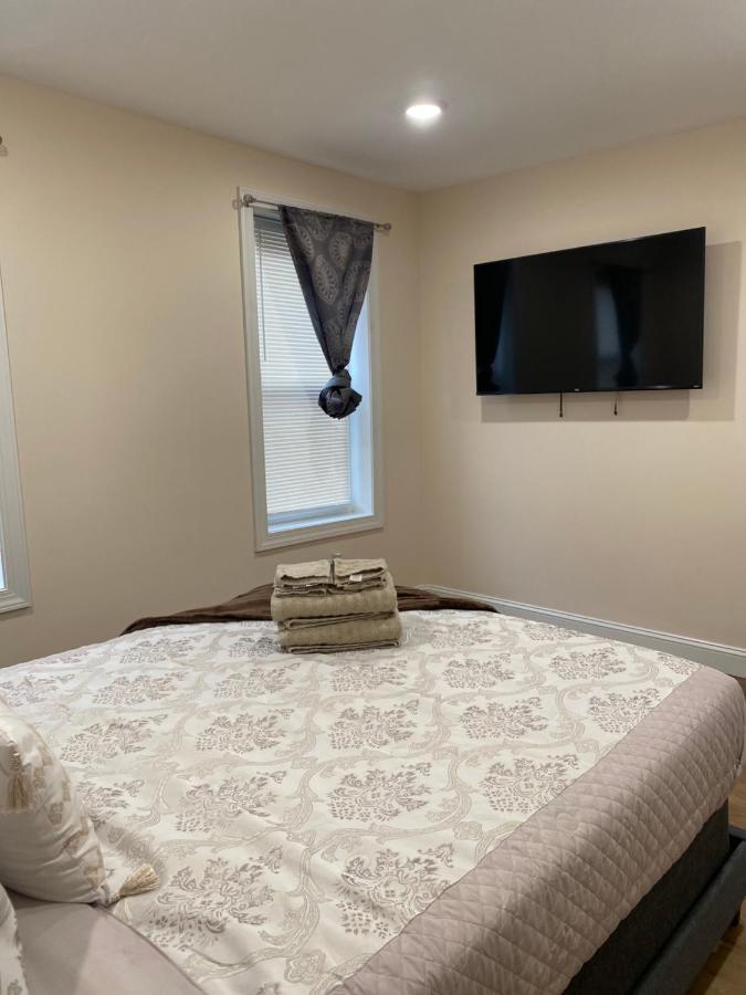 Private Room In South Philly Near Arenas! フィラデルフィア エクステリア 写真